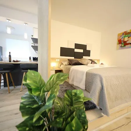 Sens By Belmont Realty Lejlighed